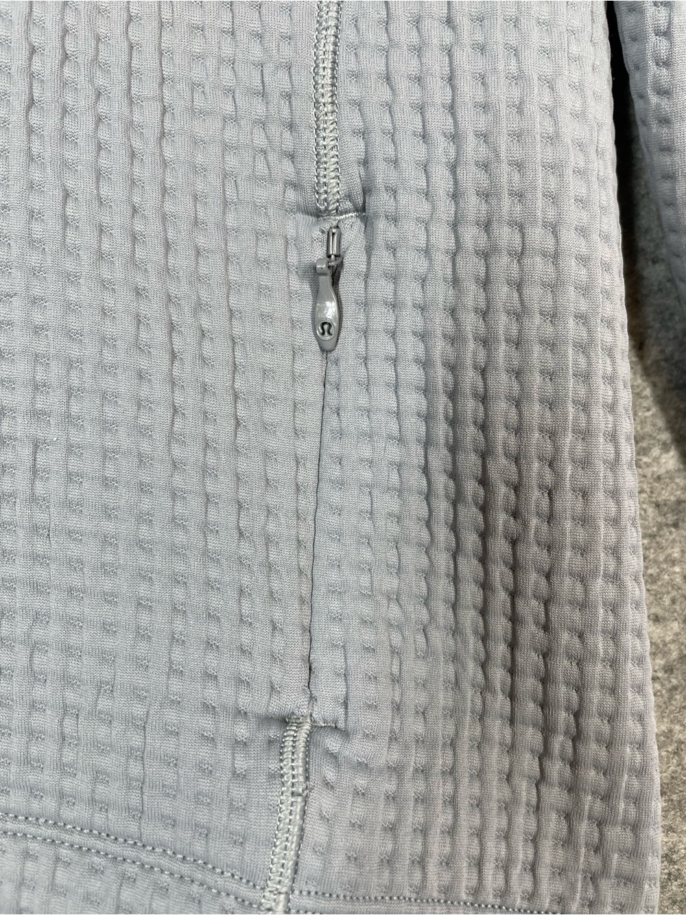 Lululemon Waffleknit Textured Pullover Gray Size 2 Athleisure Minimalist Sweater - Picture 3 of 14